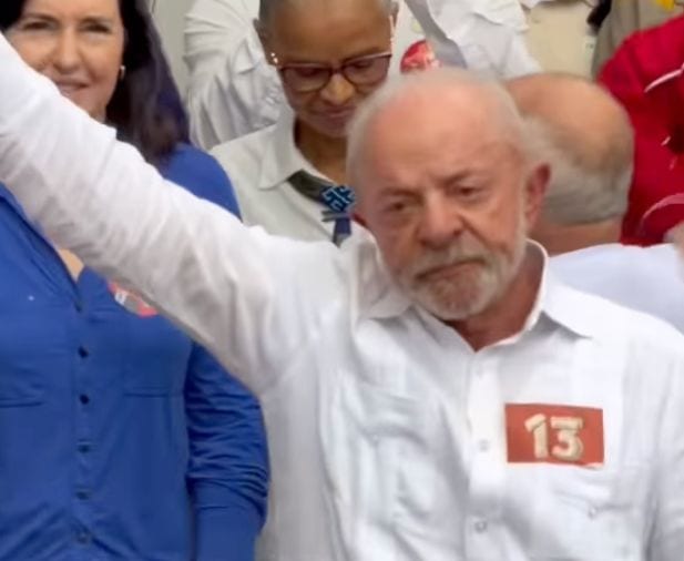 Desde os anos 80, Lula ainda escolhe votar onde foi o berço da sua história na política