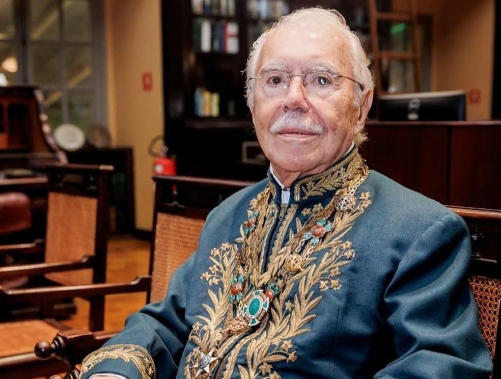 São Luís (MA): Ex-presidente José Sarney apresenta boa evolução, mas segue na UTI