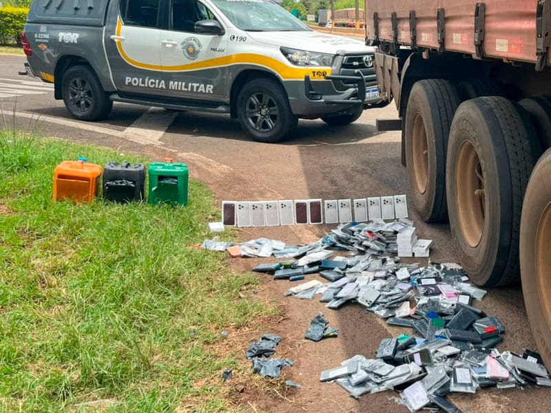 Polícia Rodoviária e FICCO fazem abordagem em Assis e encontram celulares escondidos em galões