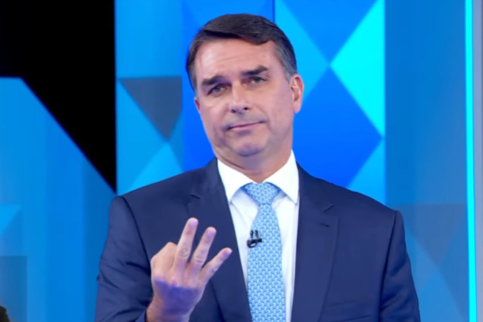 Quem foi a Carla Zambelli da campanha de Flávio Bolsonaro?