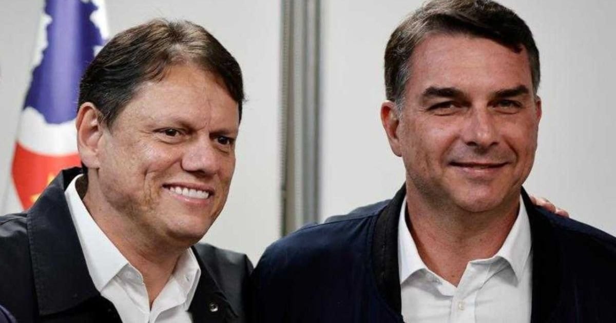 Tarcísio diz que não sabia que Flávio fugiria do país