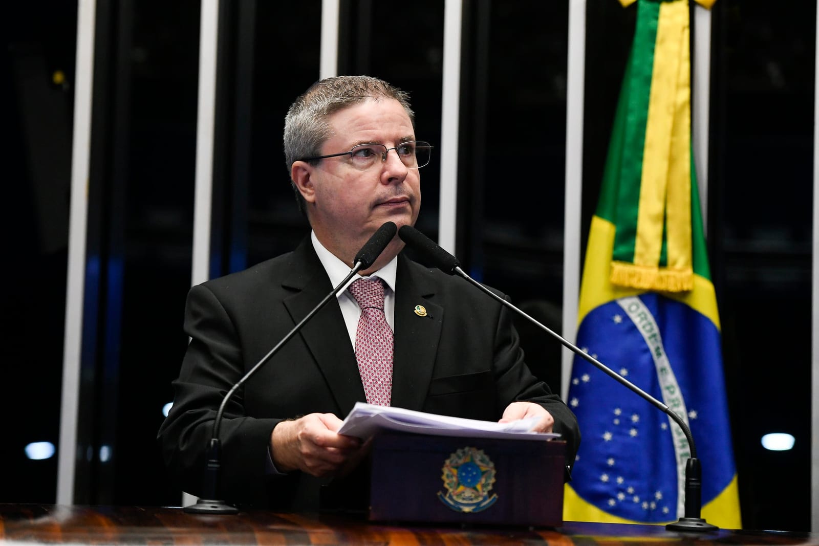 Anastasia revoga bloqueio e libera R$5,02 bi para reduzir conta de luz no Norte e Nordeste