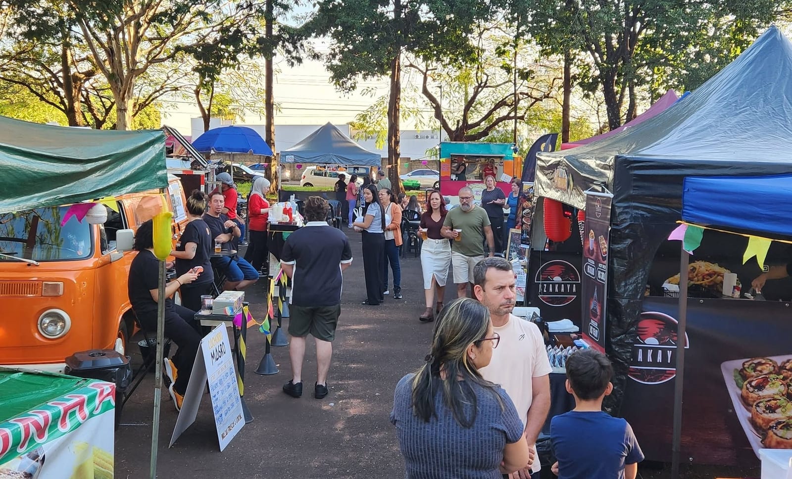 GiraFeira reúne dezenas de expositores na Praça dos Advogados