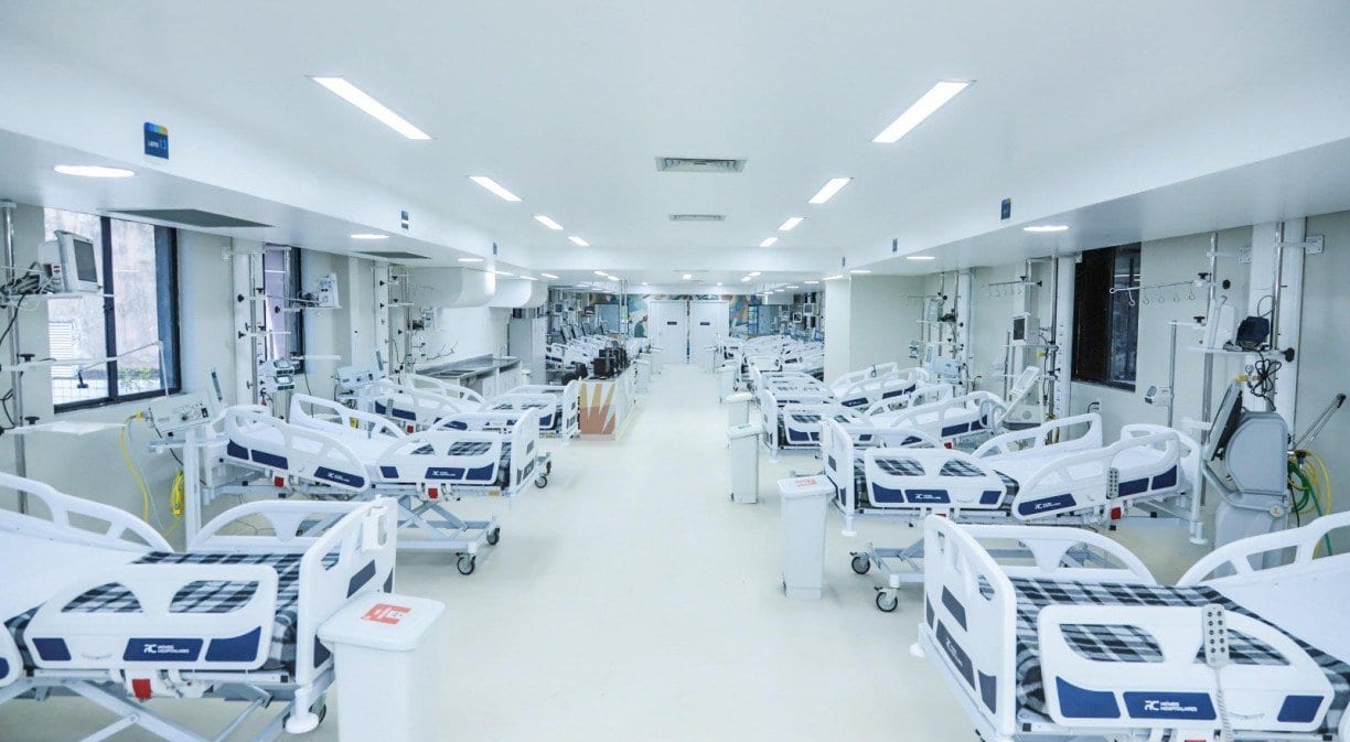 Governo entrega UTI adulto requalificada no Hospital Barão de Lucena
