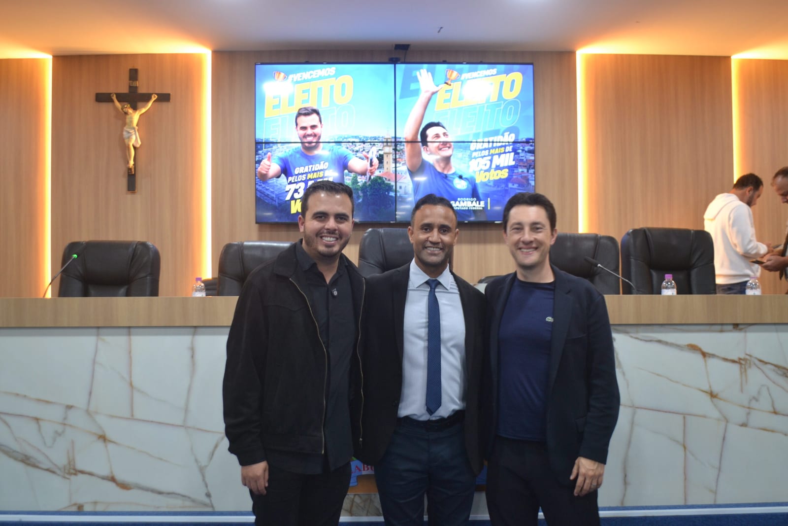 Vitoriosos nas urnas, Rodrigo Gambale e Kaká do Autismo vistam a Câmara; Ferraz vai ser, em 2027, a única cidade do Alto
