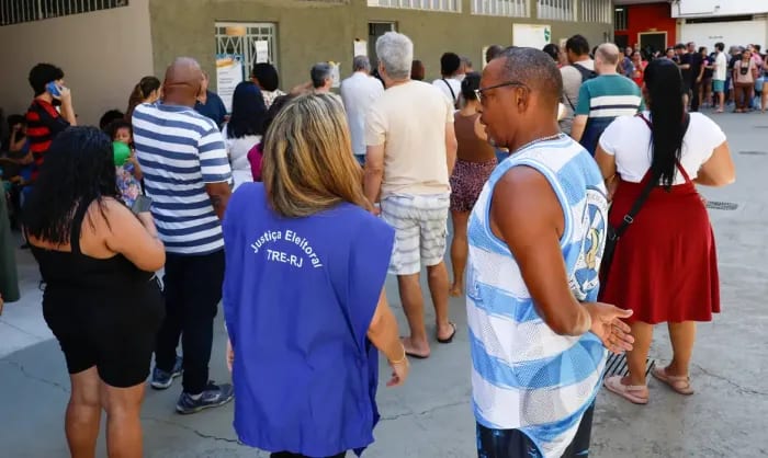 TRE-RJ suspende propaganda eleitoral gratuita no RJ até domingo