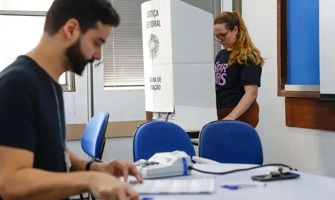 POLÍTICA. Eleitores que faltaram ao 1º turno poderão votar no 2º turno
