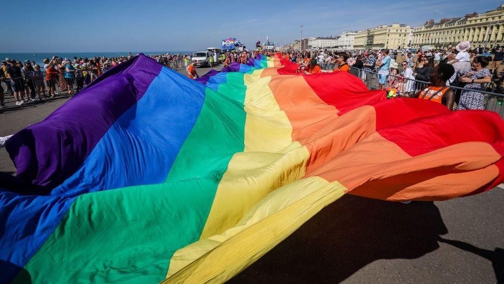 Por que as paradas do orgulho gay estão sob ataque — dentro e fora da comunidade LGBT