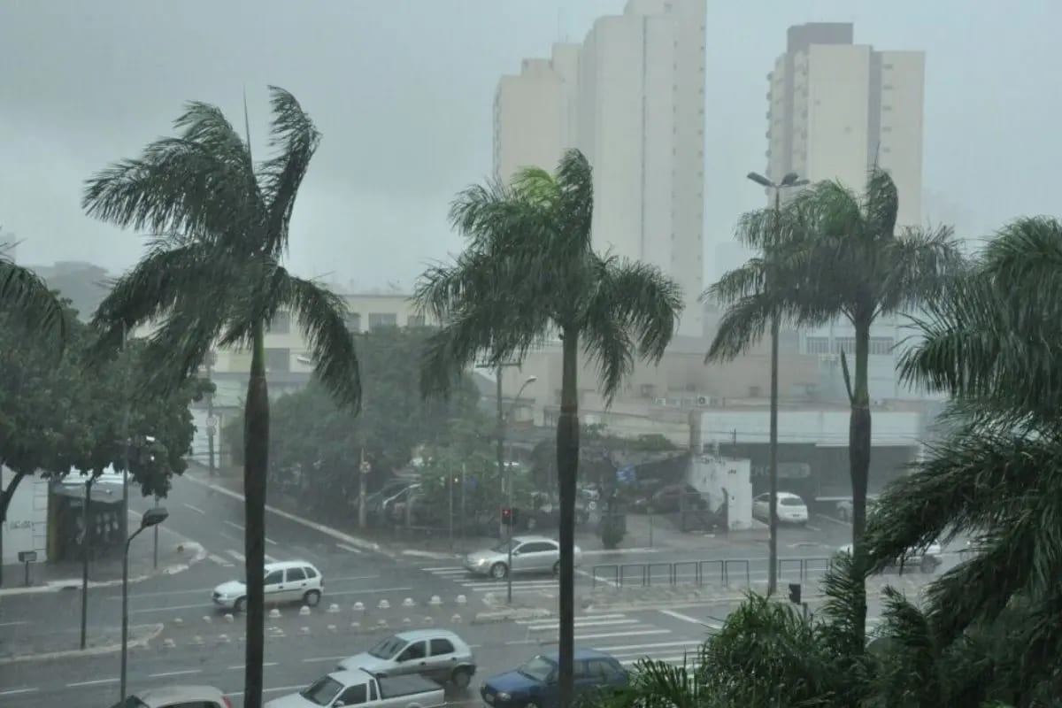 Cimehgo indica risco de tempestades em 112 cidades de Goiás nesta terça (6)