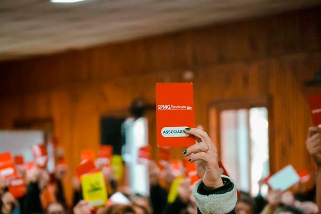 Trabalhadores da educação de Gravataí decretam estado de greve; próxima assembleia é 15/9