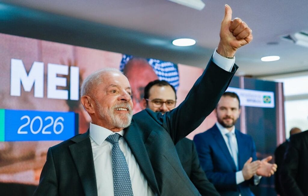 Lula anuncia proposta para isentar tarifas de transporte coletivo aos finais de semana
