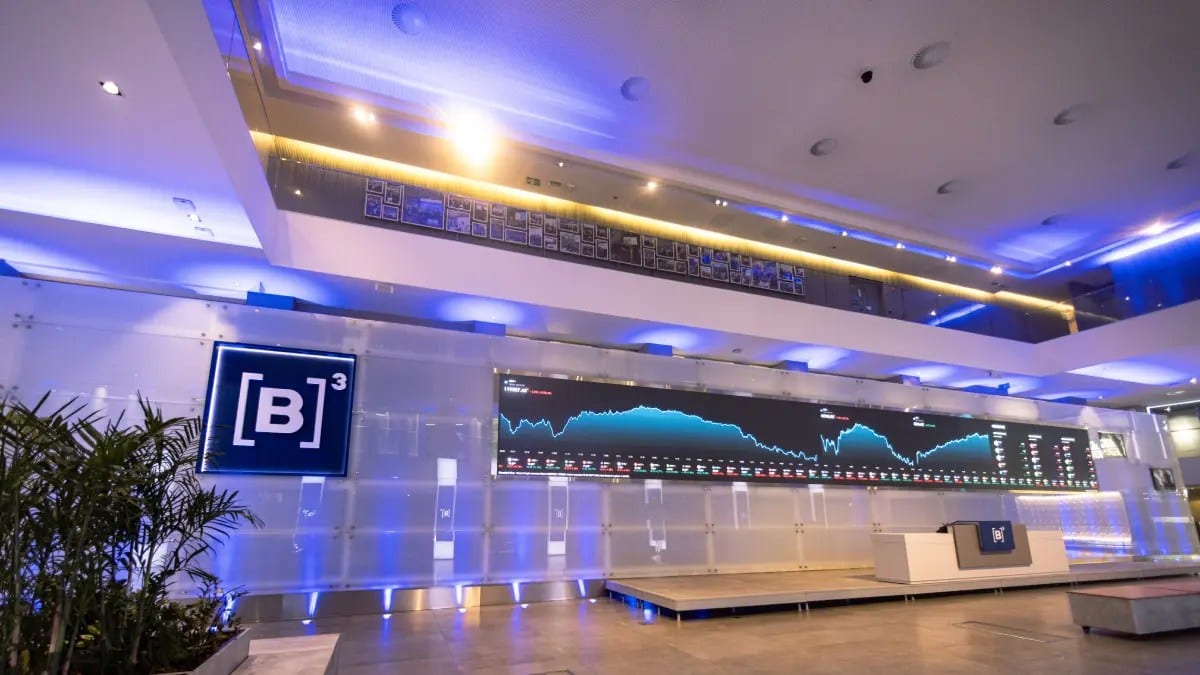 Bolsa desaba 13,88% após eleições, dólar vai a R$ 5,40 e ações de Marcopolo, Motiva, JSL, Rumo e Petrobras caem: quais o