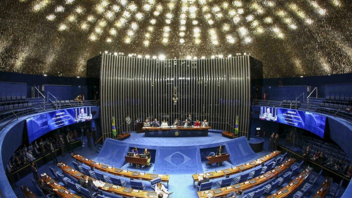 Ao vivo: Senado começa a discutir o fim da 6 X 1