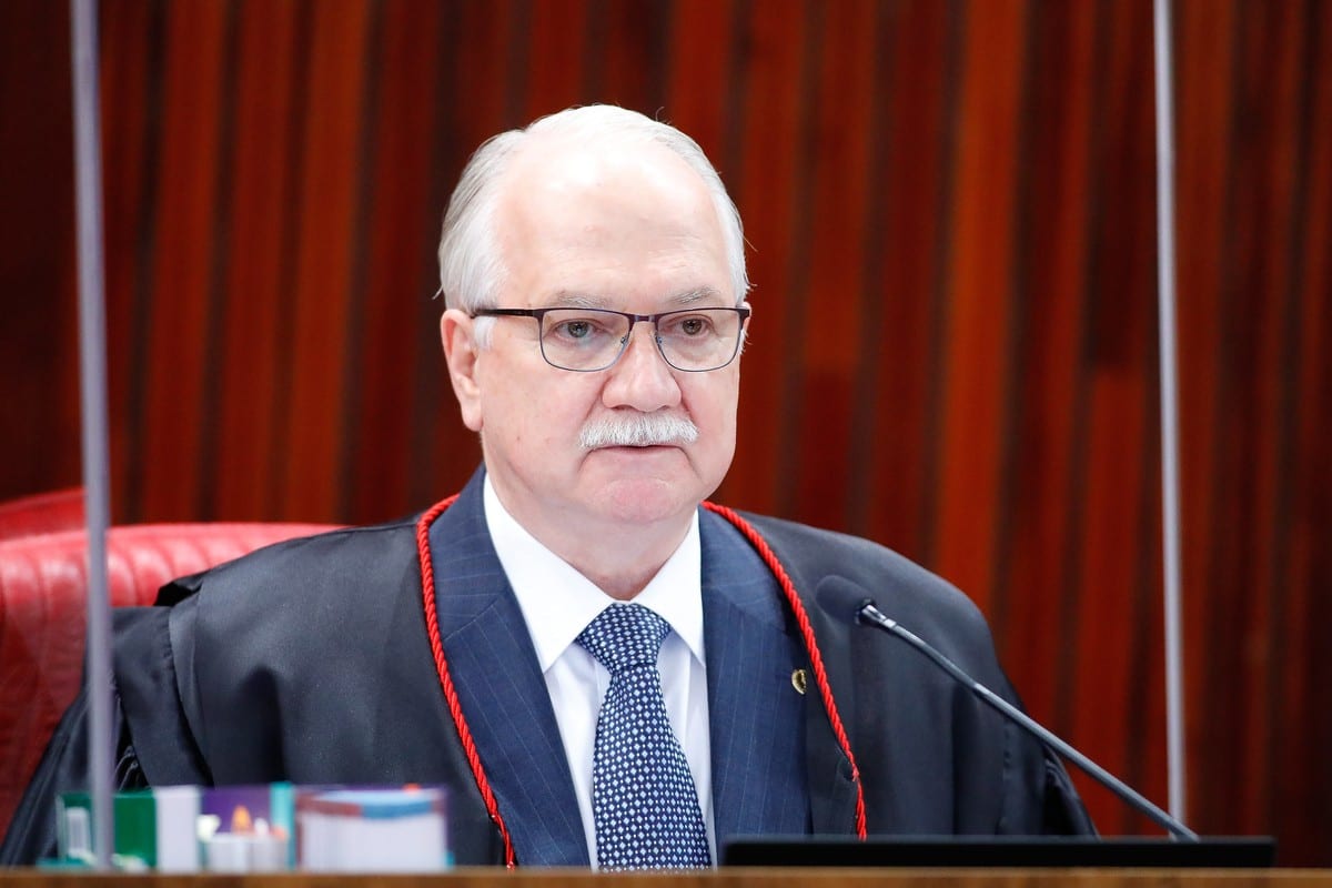 Fachin mantém julgamento sobre conversas de Moraes com Vorcaro para 15