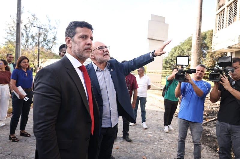 Ministro da Educação diz que pediu para a PF investigar incêndio e mensagens contra a UFPE