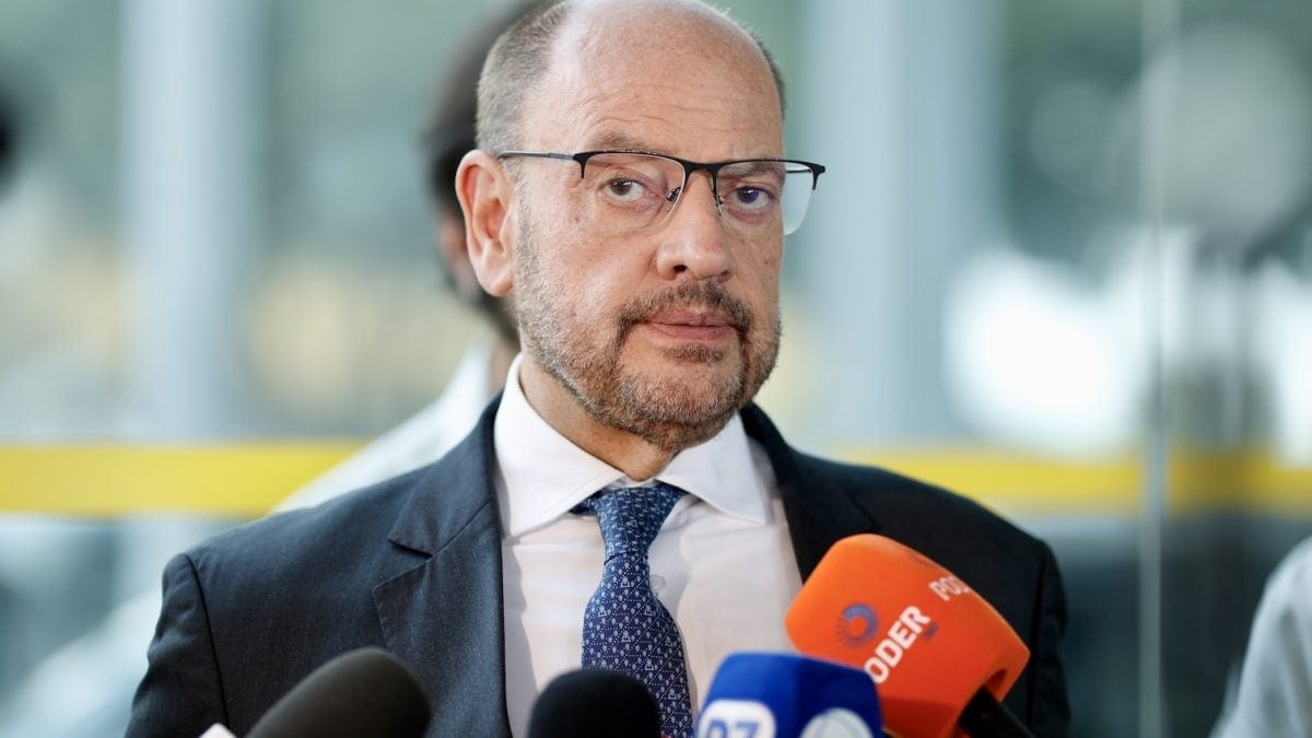 Governo interino de Ricardo Couto no RJ é aprovado por 50%