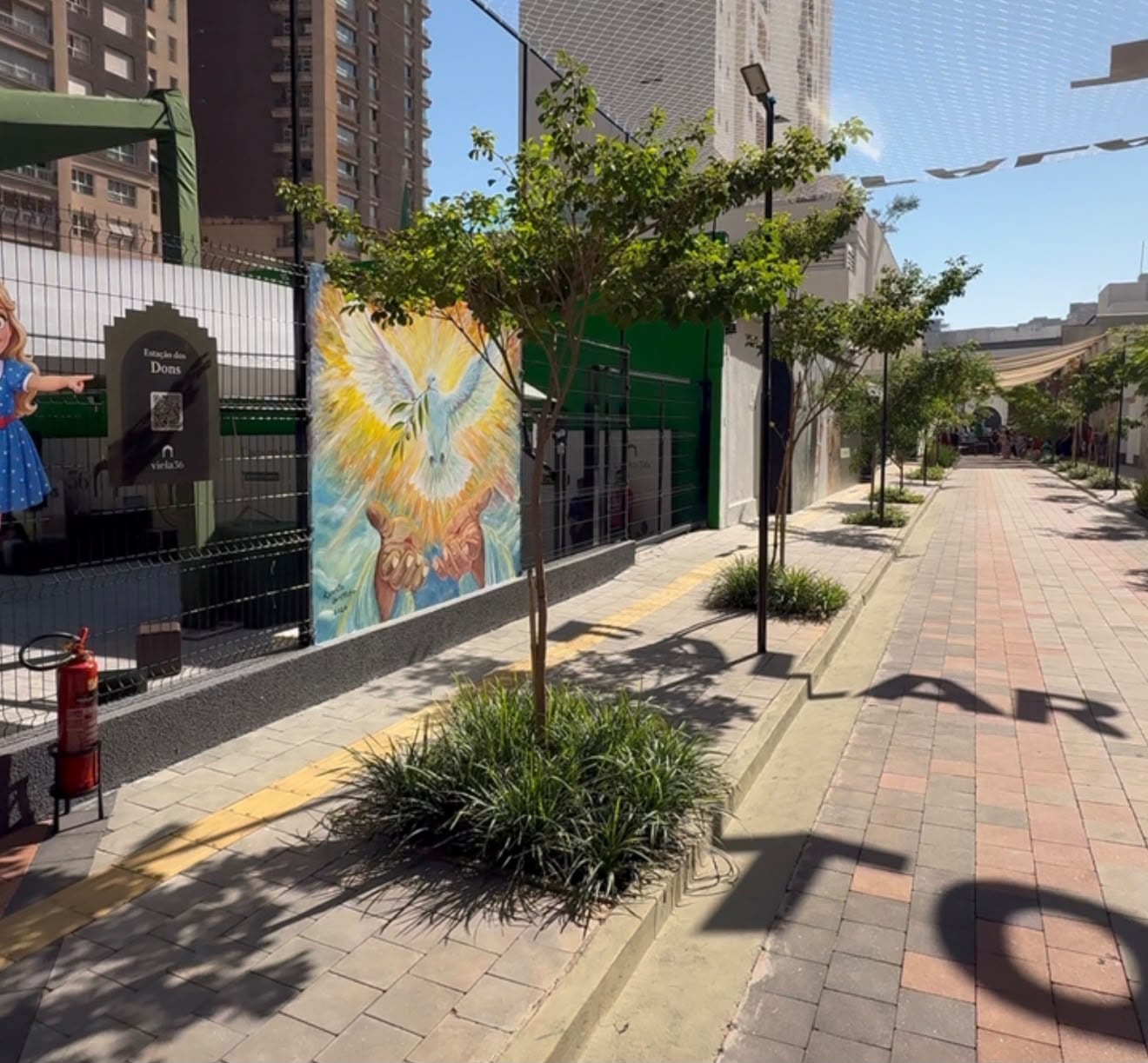 Viela 36 inaugurada no Setor Marista por programa Adote Uma Praça
