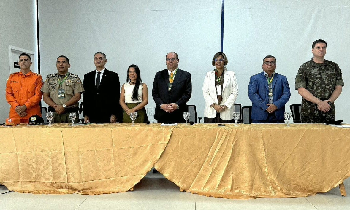 ASSPMETO sedia IX Seminário Volante de Direito Militar da ABA com presença de General Amin, ministro do STM