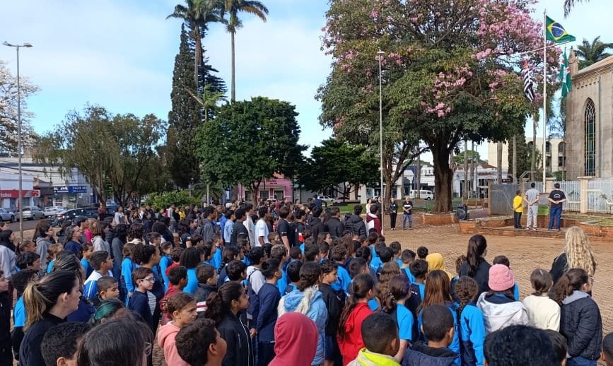 Prefeitura de Palmital realiza programação esportiva e cívica na Semana da Pátria – Confira fotos