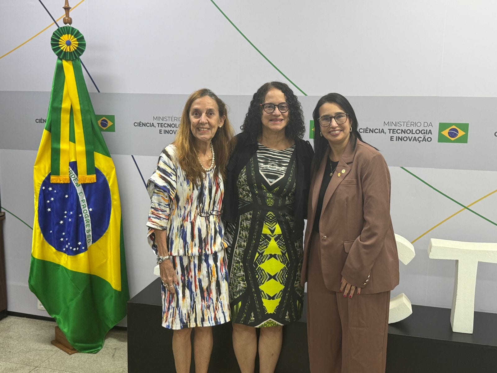 FURG e MCTI firmam parceria para fortalecer políticas públicas de gestão de riscos climáticos e ambientais
