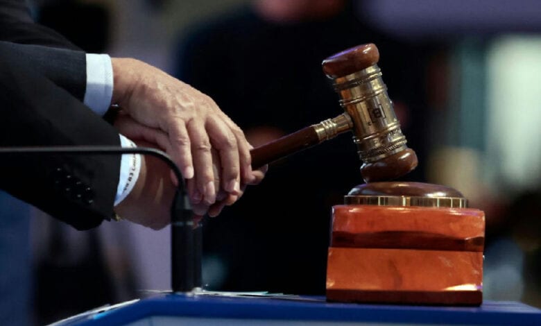 Lava a jato é condenado a indenizar cliente por danos em veículo após serviço