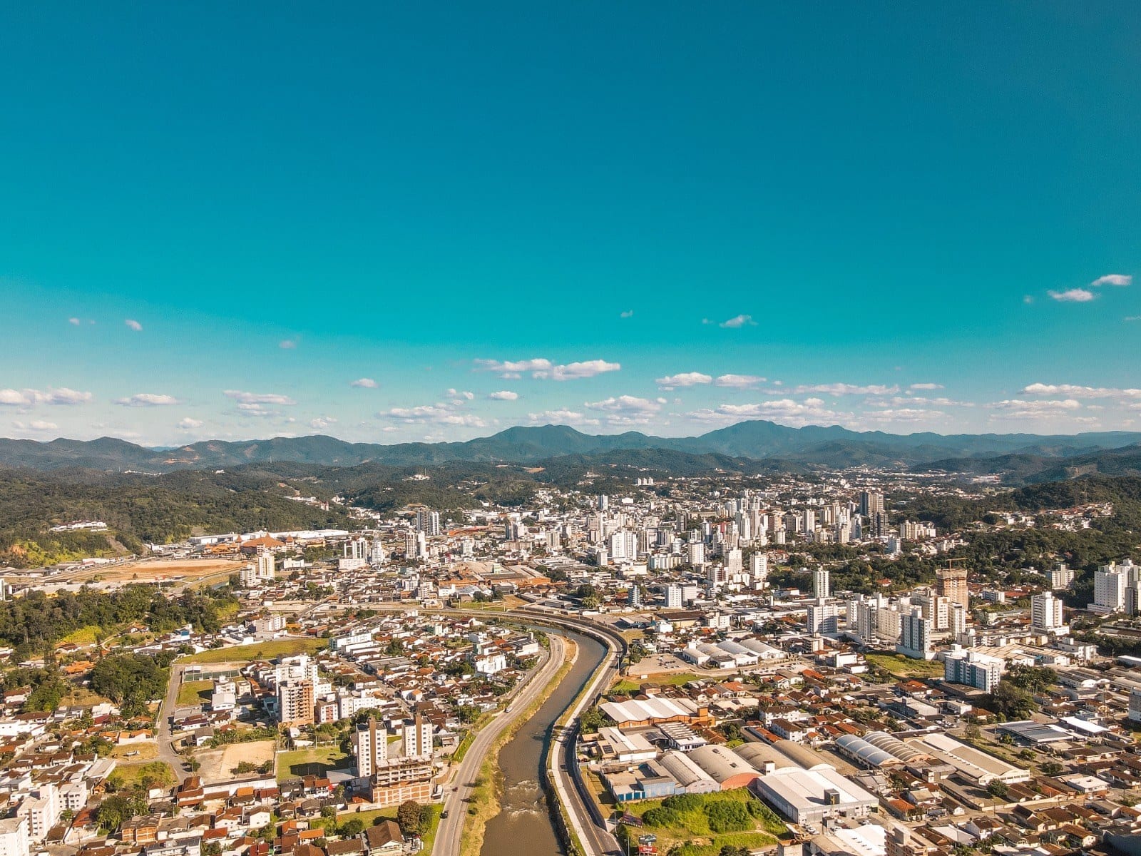 Brusque alcança 2º lugar em Saúde e Segurança e sua melhor posição no ranking do CLP