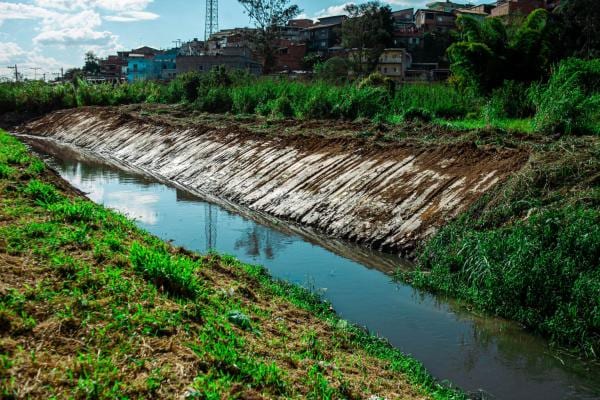 Cotia mobiliza comitê e equipes para enfrentar riscos por causa do El Niño
