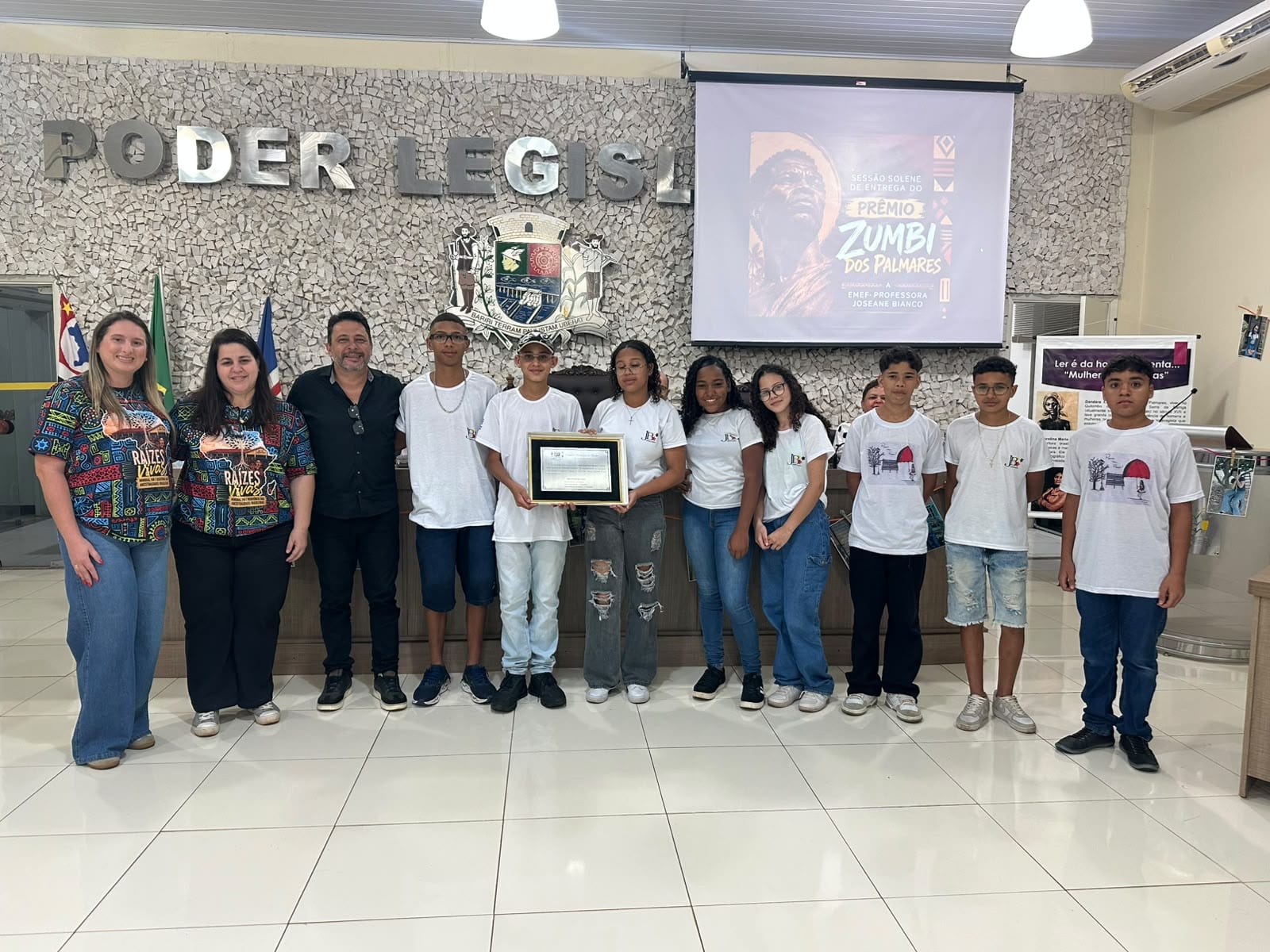 Política: Escola Joseane Bianco recebe Prêmio Zumbi dos Palmares 2026