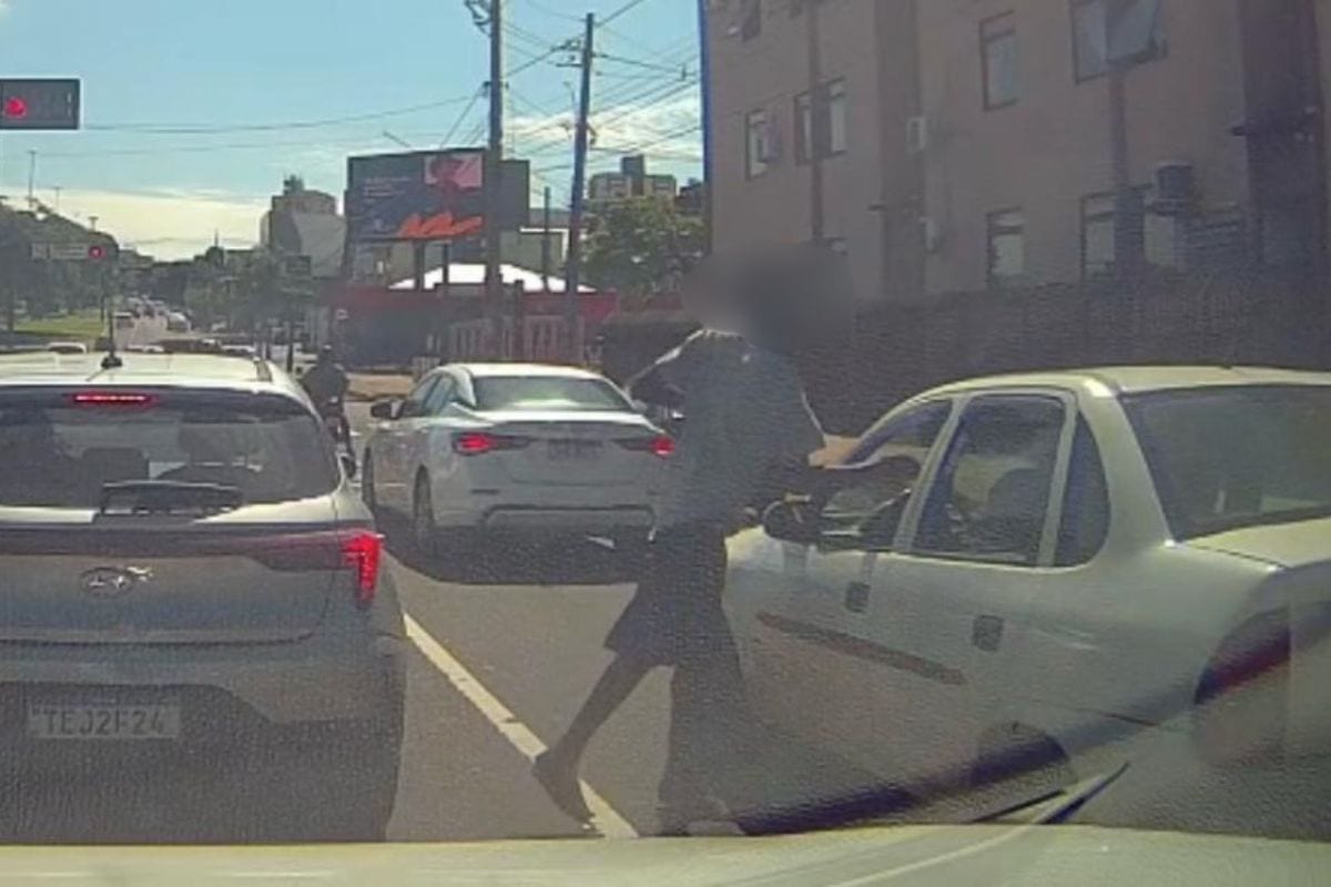 Homem que atacou motorista em semáforo é internado compulsoriamente pela prefeitura