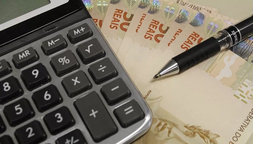 Prévia da inflação oficial do Brasil recua para 0,32% em outubro