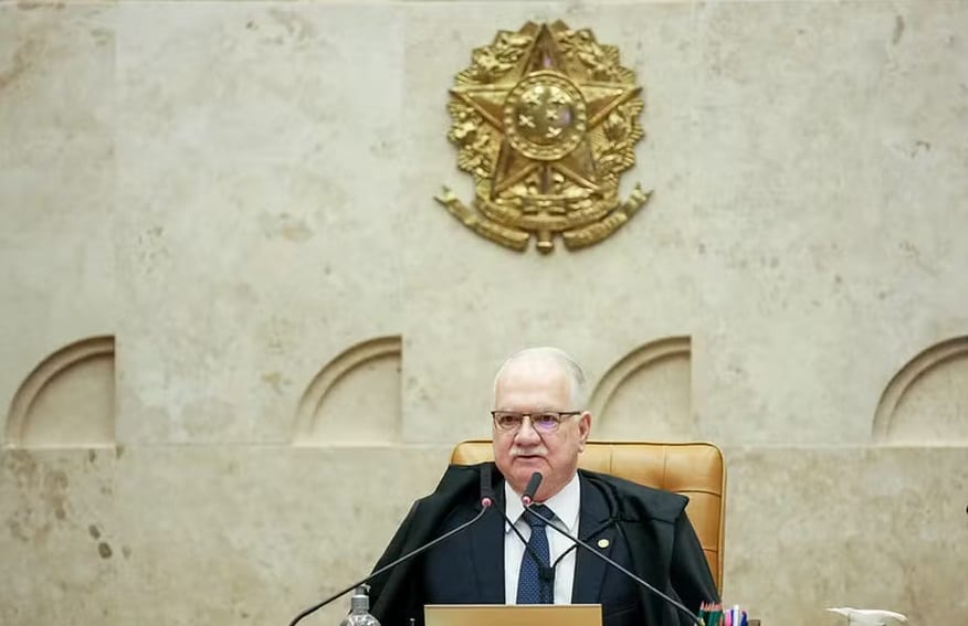 ‘Cargo não confere privilégio, mas impõe limite’, diz Fachin após relatório da PF sobre Moraes