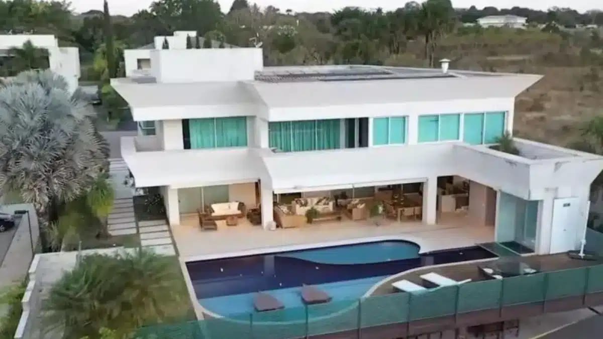 Entenda o caso da mansão de R$ 6 milhões de Flávio Bolsonaro