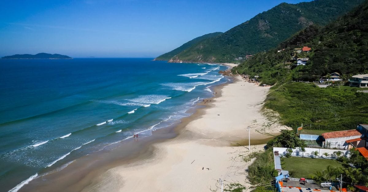 Florianópolis ganha três novas praias com Bandeira Azul; veja quais são