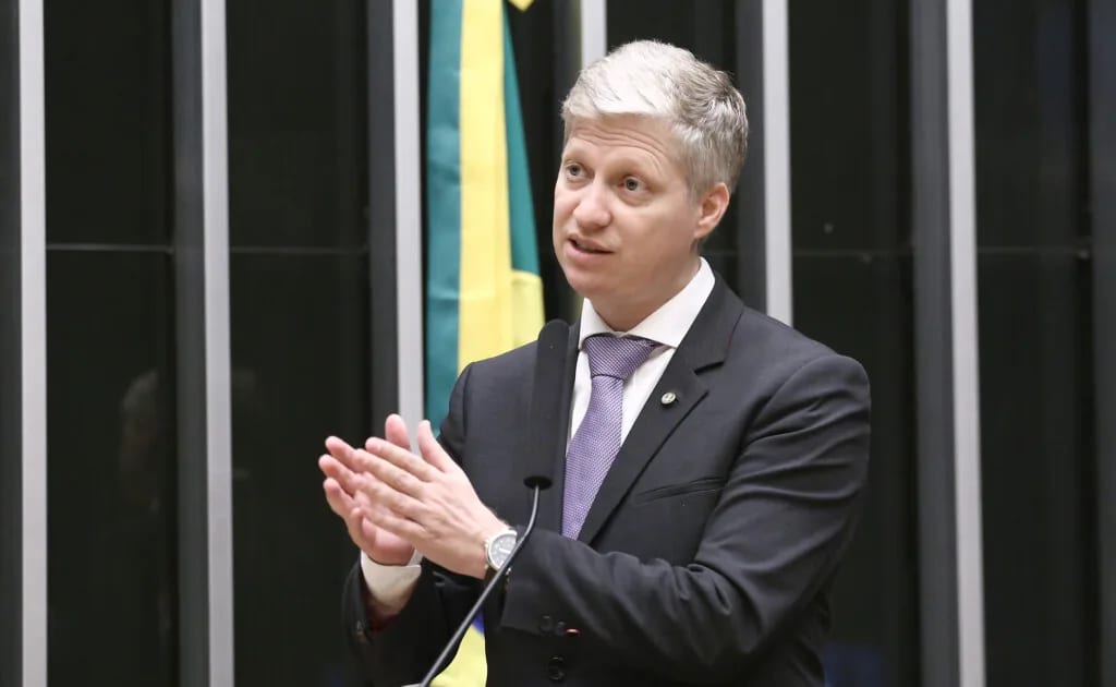 Van Hattem destinou R$ 5 milhões em emendas pix em 2023