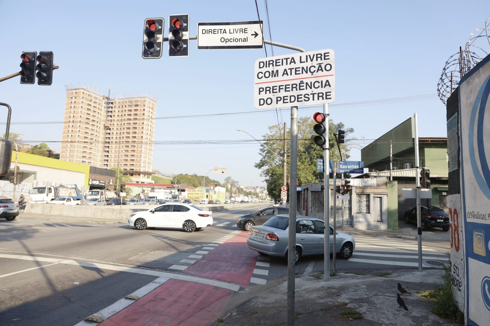 Direita Livre na Capitão Mário Toledo completa três meses com reforço de sinalização
