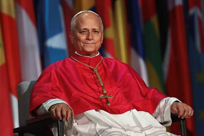 Papa Leão XIV passa por cirurgia para retirada de nódulo no pulmão e Vaticano informa sucesso do procedimento