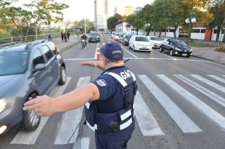 Leitor critica mistura de funções entre polícia e agentes de trânsito em Blumenau