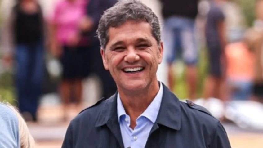 Ferraço lidera 2º turno no ES: 45% a 35% sobre Pazolini