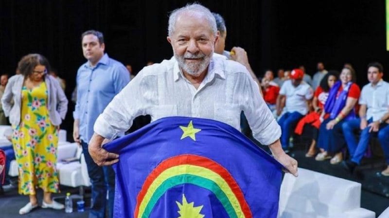 Lula vem ao Recife sexta para caminhada com João Campos