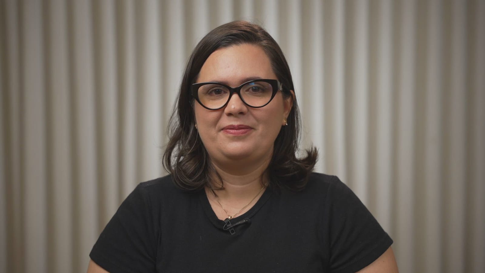 Professora Camila pede fim da escala 6x1, dobra do salário mínimo e 10% do PIB para educação