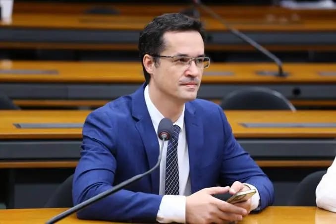 Deltan Dallagnol é eleito senador pelo Paraná, mas candidatura ainda depende de julgamento do TSE