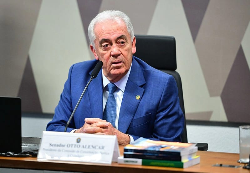 Mensagens mostram Vorcaro chamando Otto Alencar de “conselheiro” e recados via advogado