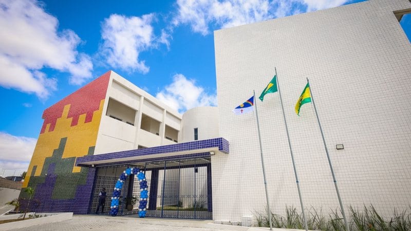 Pernambuco inaugura Erem Luiz Pereira Júnior em Caetés com 520 vagas