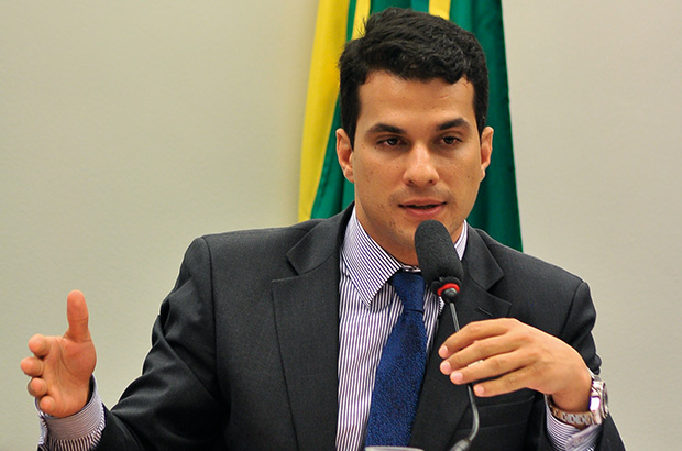 Irajá pede ajuda de Kassab para decidir futuro do PSD no Tocantins