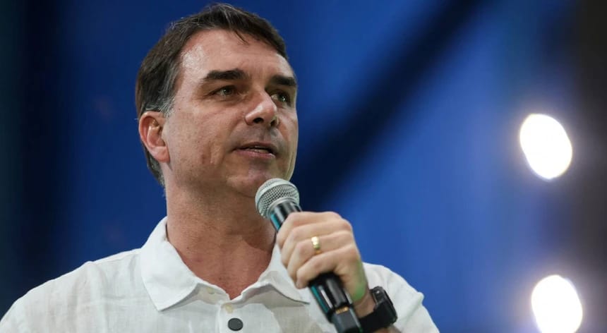 Flávio Bolsonaro: Espero que Vorcaro homologue sua delação e fale tudo