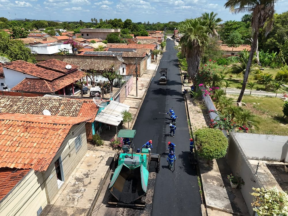 Piripiri inicia pavimentação da Rua Aristeu Tupinambá