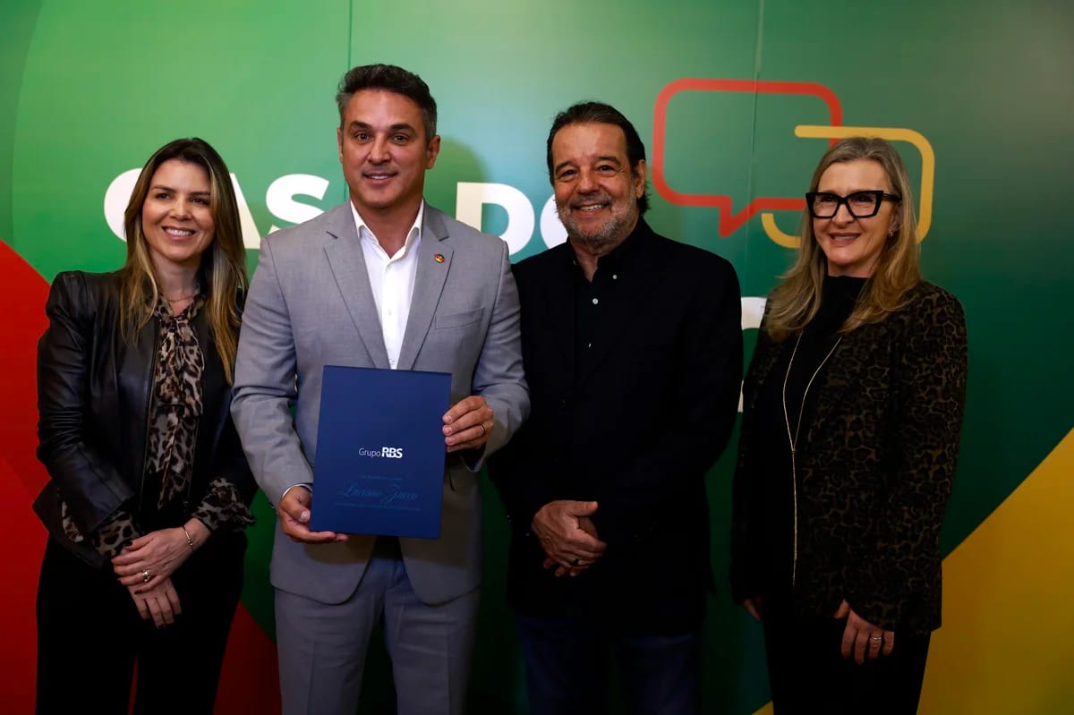 Grupo RBS entrega ao governador eleito Luciano Zucco documento com os desafios para o desenvolvimento do RS