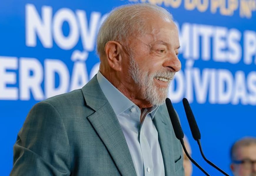 “O dinheiro das bets está voltando para a mesa da família brasileira”, comemora Lula
