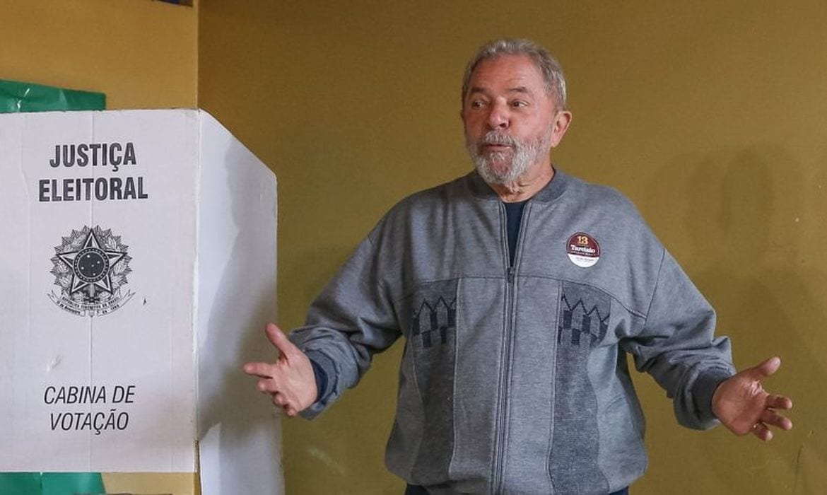 Lula vota e enaltece mobilização popular: “nunca vi nada igual”
