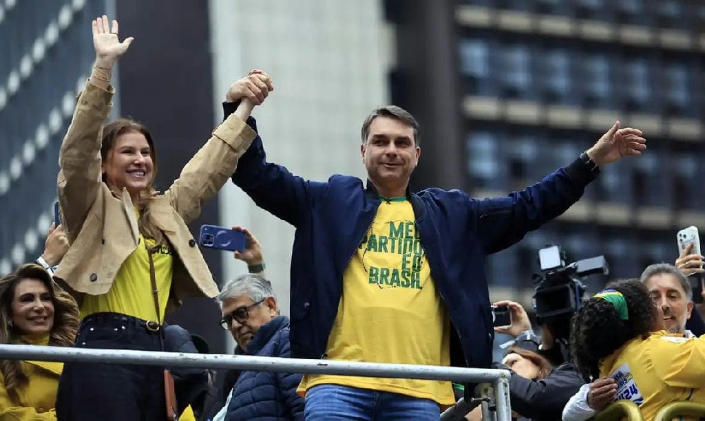 Flávio Bolsonaro faz carreata em Marabá nesta segunda (19)